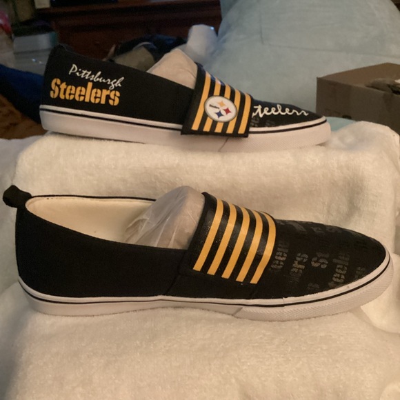 Selling one Pair of Ladies Pittsburgh Steelers Sneakers. Size 6 1/2”m. - Picture 4 of 6